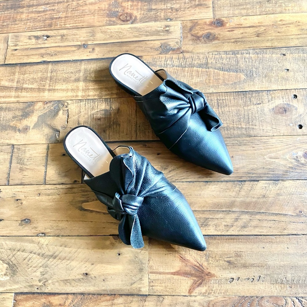 NANETTE LEPORE Leather Ambar Knotted Bow Mule